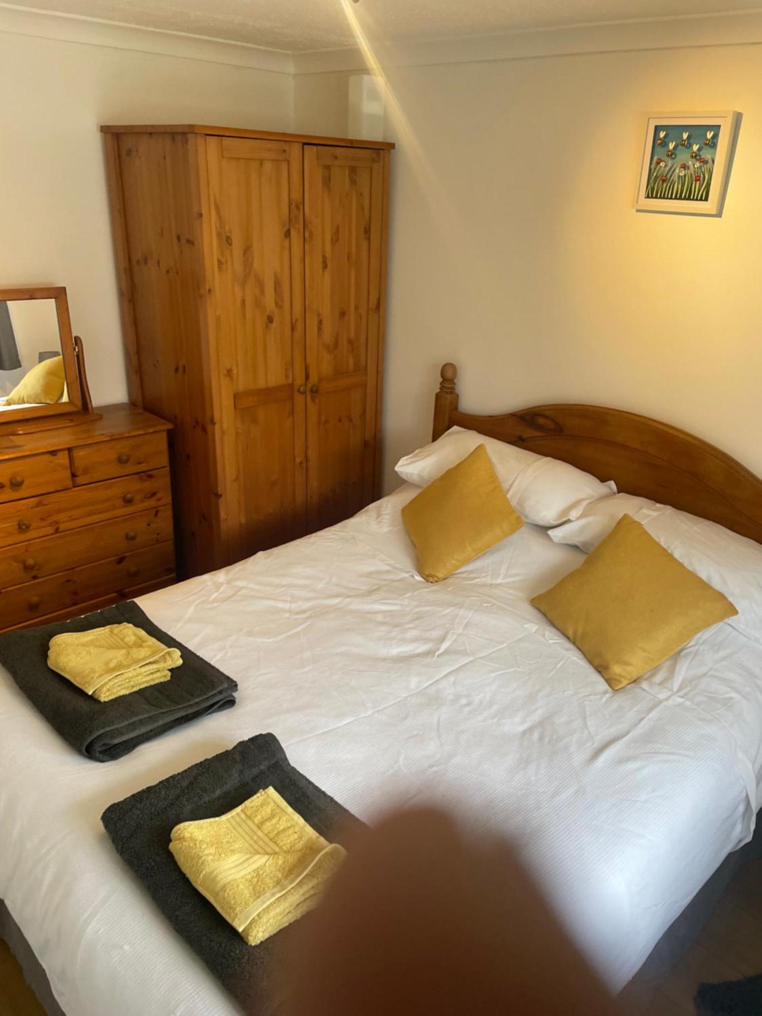Bumblebee Lodge Saint Cleer Eksteriør bilde
