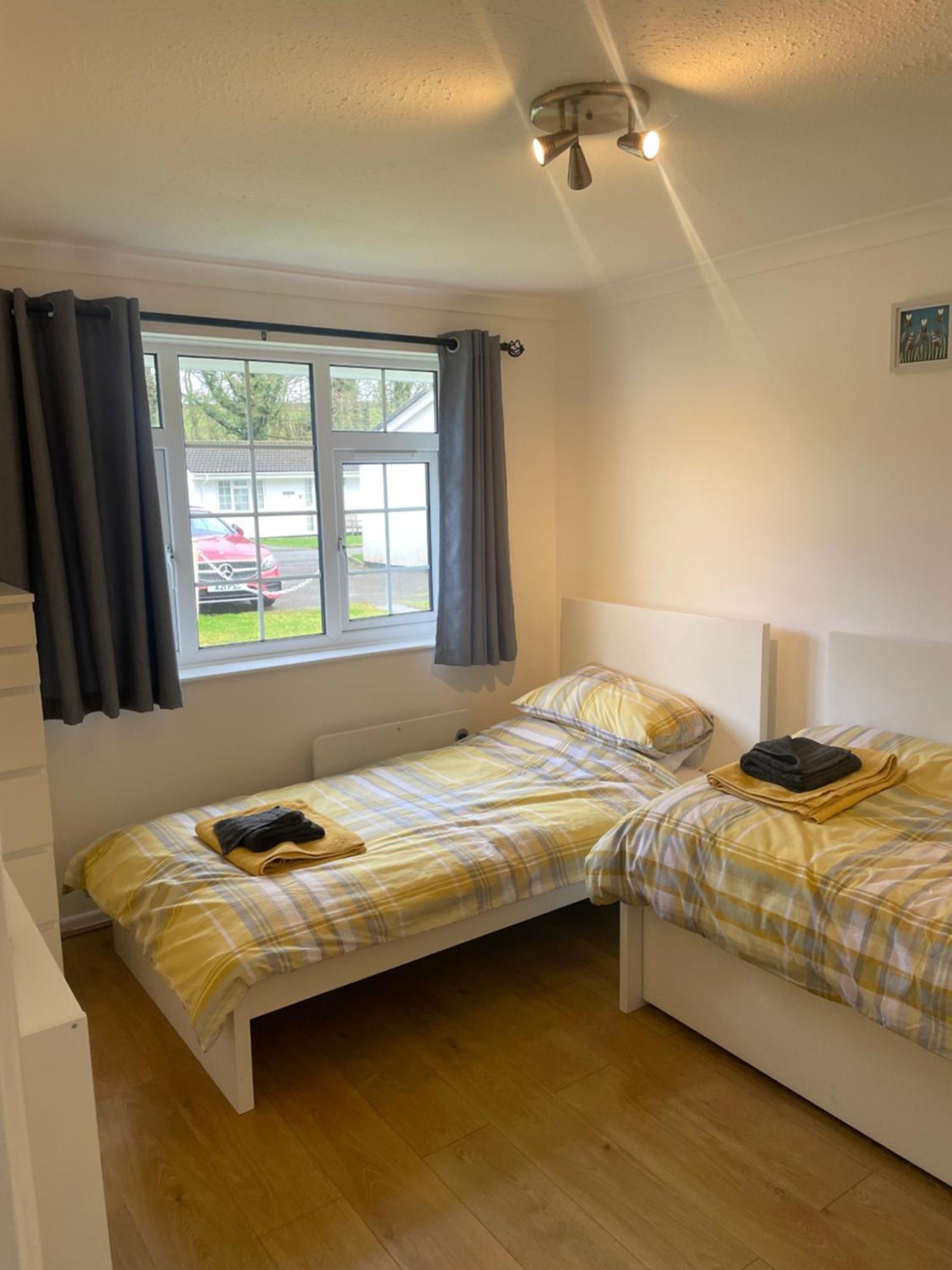 Bumblebee Lodge Saint Cleer Eksteriør bilde