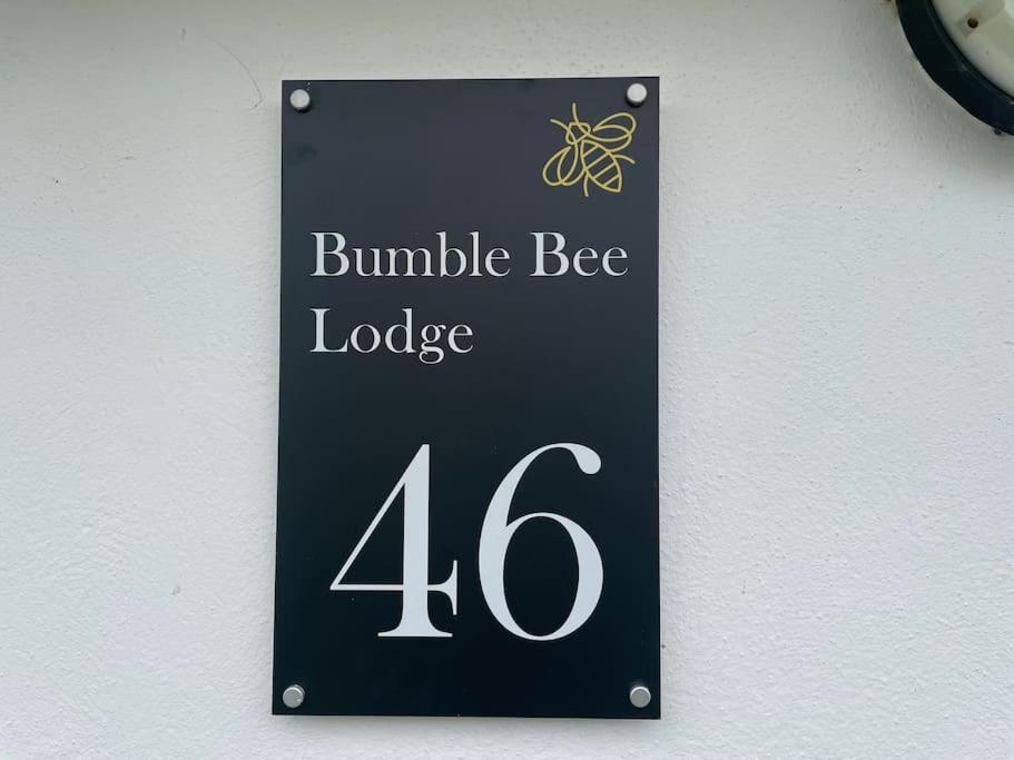 Bumblebee Lodge Saint Cleer Eksteriør bilde